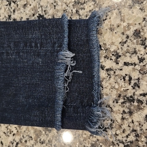 MOTHER LOOKER ANKLE FRAY IN FILM AT 11 WASH JEANS. SIZE 24. - Picture 11 of 12